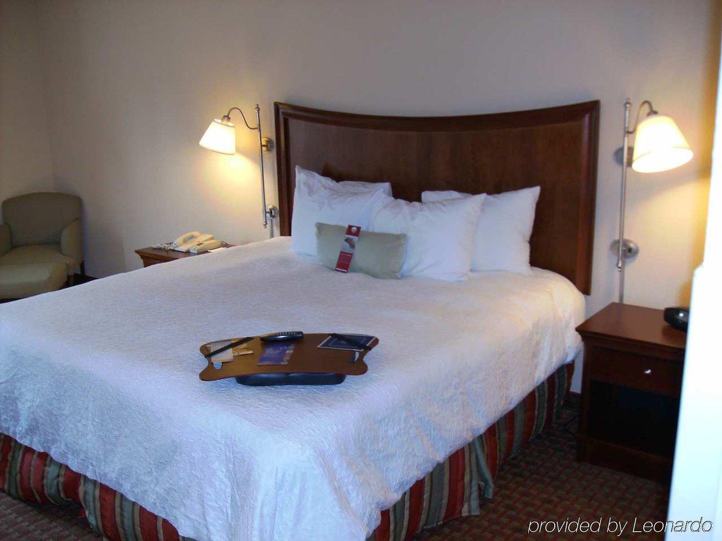 Hampton Inn Henderson Bilik gambar